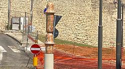 Installata la scultura di Luca Baldelli: vasi e campanili si trova nella rotonda della variante del Cassero. E' dibattito sui social