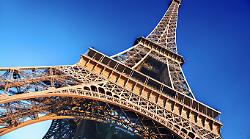 Parigi, Tour Eiffel chiusa per il caldo. Interrotti anche treni Milano - Parigi a causa dei violenti temporali