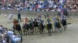 Palio di Siena, la prova generale in Piazza del Campo in diretta. Cosa accade tra conferme e sorprese