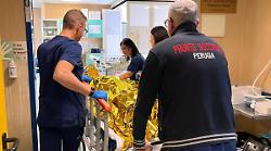 Lite per un parcheggio, uomo in ospedale con trauma cranico e naso rotto 