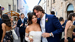 Affittano Monteleone di Spoleto per sposarsi: la favola di Angelo e Penelope. Le foto e il racconto della festa