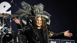 Ozzy Osbourne, la lotta al Parkinson e il concerto d'addio con  i Black Sabbath. La commozione dei fan per il re del metal 