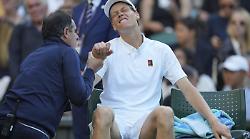 Sinner, allarme gomito a Wimbledon: salta l’allenamento e scatta il piano B prima del quarto di finale

