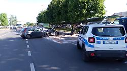 Scontro tra due auto nella zona industriale di Cerbara di Città di castello: due feriti e traffico in tilt per oltre un’ora
