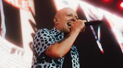 Max Pezzali annuncia sei nuove tappe del tour "Max Forever gli anni d'oro - Stadi 2026"