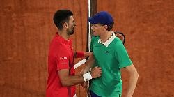 Wimbledon, Sinner sfida Djokovic per un posto in finale: i precedenti tra il numero uno al mondo e il 7 volte vincitore dello slam