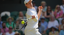 Jannik Sinner supera Novak Djokovic e vola per la prima volta in finale a Wimbledon 