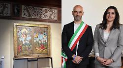 Dalla Pinacoteca di Città di Castello al Met di New York: lo Stendardo della SS. Trinità di Raffaello in mostra nel 2026 dopo il restauro