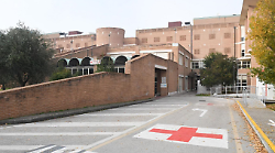 Due anziane scippate in poche ore: caccia a un uomo in sella a una bici elettrica
