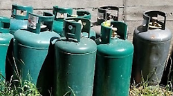 Piene o vuote, come vanno gestite le bombole Gpl. Non come i rifiuti domestici comuni. Le raccomandazioni di Sei Toscana