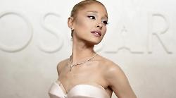 Ariana Grande tornerà sullo schermo con un nuovo musical