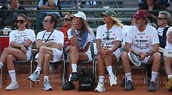 Milano Marittima, Vip Master Tennis. Le star italiane si sfidano al torneo di beneficenza 