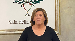 Gualdo Tadino, stop ai sacchi neri per la raccolta porta a porta. Comune: "Troppi rifiuti nell'indifferenziata"