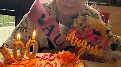 Terni, Ginetta Passeri festeggia a Miranda con figli, nipoti ed amici i suoi primi cento anni