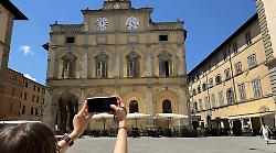 Città di Castello, è l’orologio di palazzo del Podestà il monumento più fotografato in città

