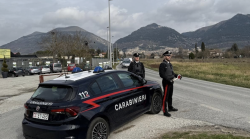  Ruba in un centro estetico di notte con ciabatte e cappuccio: denunciato 34enne dai carabinieri