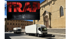 Troupe in città per le riprese della serie The Trap mentre Bartezzaghi svela un segreto del film cult di Benigni La Vita è Bella