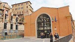 Concessi i domiciliari a una cartomante:  via agli interrogatori preventivi per gli altri 8 che rischiano il carcere