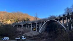 Riaperto il viadotto sulla Flaminia: torna il traffico pesante dopo 8 mesi. Esultano i commercianti