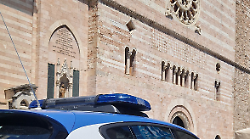 Controlli a raffica in centro, arrestato un uomo di 31 anni: era ricercato per furti e ricettazione