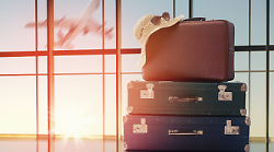 Andare in vacanza costa sempre di più: i prezzi sono aumentati del 30% rispetto al periodo pre-Covid