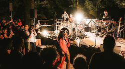 Let's get funky: il groove irresistibile di Nik West a Sigillo per Suoni Controvento