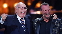 Amadeus piange Pippo Baudo, il ricordo: "Mi diede tanti consigli per Sanremo. L'erede? Non c'è"