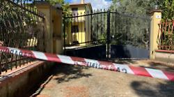 Terni, uomo di 59 anni trovato morto in casa con una ferita al collo nella zona di Prisciano. Sequestrata una motosega