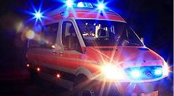 Bimbo nasce in auto, l'ambulanza che accorre sul posto ha  un incidente e ne interviene un'altra. Notte di brividi e gioia