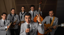 Carosello Carosone stasera in tv lunedì 25 agosto su Rai 1: trama e cast del film sul musicista italiano più famoso al mondo