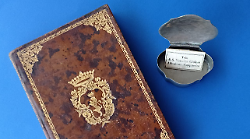 Ritrovata in un volume del 1770 una reliquia attribuita a Santa Veronica Giuliani