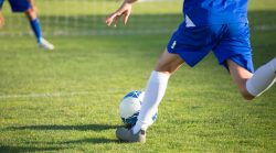 Bimbo di 8 anni escluso dalla scuola calcio. Lo sfogo della madre: "Punito perché il fratello ha cambiato società"