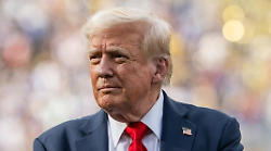 Corte d'Appello Usa dichiara illegali i dazi di Trump, scoppia la polemica e il ricorso alla Corte Suprema. Cos'è successo