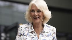 La regina Camilla vittima di un'aggressione sessuale. Si liberò con un colpo di tacco ai testicoli e lo fece arrestare 