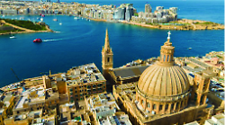Cultura, traffico e finanza: La Valletta corre veloce tra barocco e cemento. La capitale di Malta ha migliorato notevolmente il suo volto