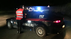 Girava con una patente falsa e 4 involucri di cocaina. Arrestato 19enne