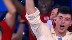 Terni, a X Factor l'audizione del 22enne Adriano Aquili che porta l'inno della squadra di calcio del suo paese: "Con te Alviano"