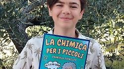 Terni, “La chimica per i piccoli”: il 14enne amerino Gabriele Ciancuto pubblica il suo terzo libro