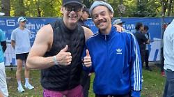 Harry Styles corre la maratona di Berlino in incognito e taglia il traguardo in meno di tre ore