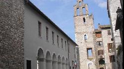 "Scuole di Narni Centro a rischio chiusura", l'allarme di Cecilia Cari (Gruppo Misto): "Iscritti sottratti da altre sedi di periferia. E la città si spopola"
