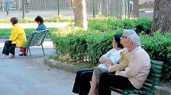 La popolazione tiene ma l'età media cresce. Le sfide di Perugia