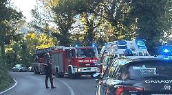Incidente a Narni, auto finisce contro un albero: morta donna di 62 anni. Chi è la vittima
