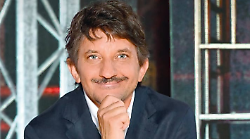 Realpolitik, anticipazioni stasera 8 ottobre su Rete 4. Tra gli ospiti D'Alema, Renzi, Vendola e Vannacci
