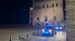 Si nascondono tra la folla e rubano collane d'oro durante il Wonderlast Festival: denunciati tre uomini