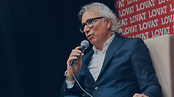 La tragica storia di Andrea Carnevale: "Mio padre ha ucciso mia madre. Ho vissuto con il timore di essere come lui"