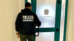 Sorpreso mentre cedeva due dosi di eroina e cocaina ad una donna: arrestato cittadino tunisino 