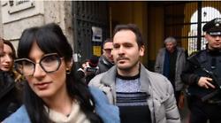 Delitto di Garlasco, Sempio cambia difesa: scatta il totoavvocato. Circola un nome altisonante e mediatico, ecco chi è. Venerdì 17 l'annuncio del nuovo legale. L'ironia di Rita Cavallaro: "Dai, almeno non sono superstiziosi"