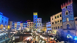 Arezzo Città del Natale, è iniziato il conto alla rovescia. Si parte il 15 novembre. Appuntamento con i Mercatini e la ruota panoramica