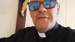 Terni, prete sventa il suicidio di un uomo durante una chat con i fedeli. Padre Corrado Puliatti: "Dio ci mette dove serve"