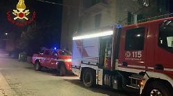 Incendio in un appartamento a Ponte Pattoli: casa inagibile. Una persona affidata al 118